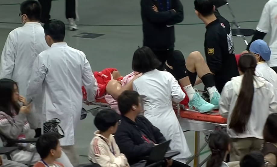 体育注册-广州男篮遭遇沉重打击！郭艾伦再次遭遇重伤，恐面临赛季报销