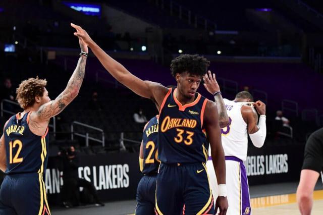 体育登录-乌布雷的去留 狼队的签位 勇士后半赛季悬念迭起